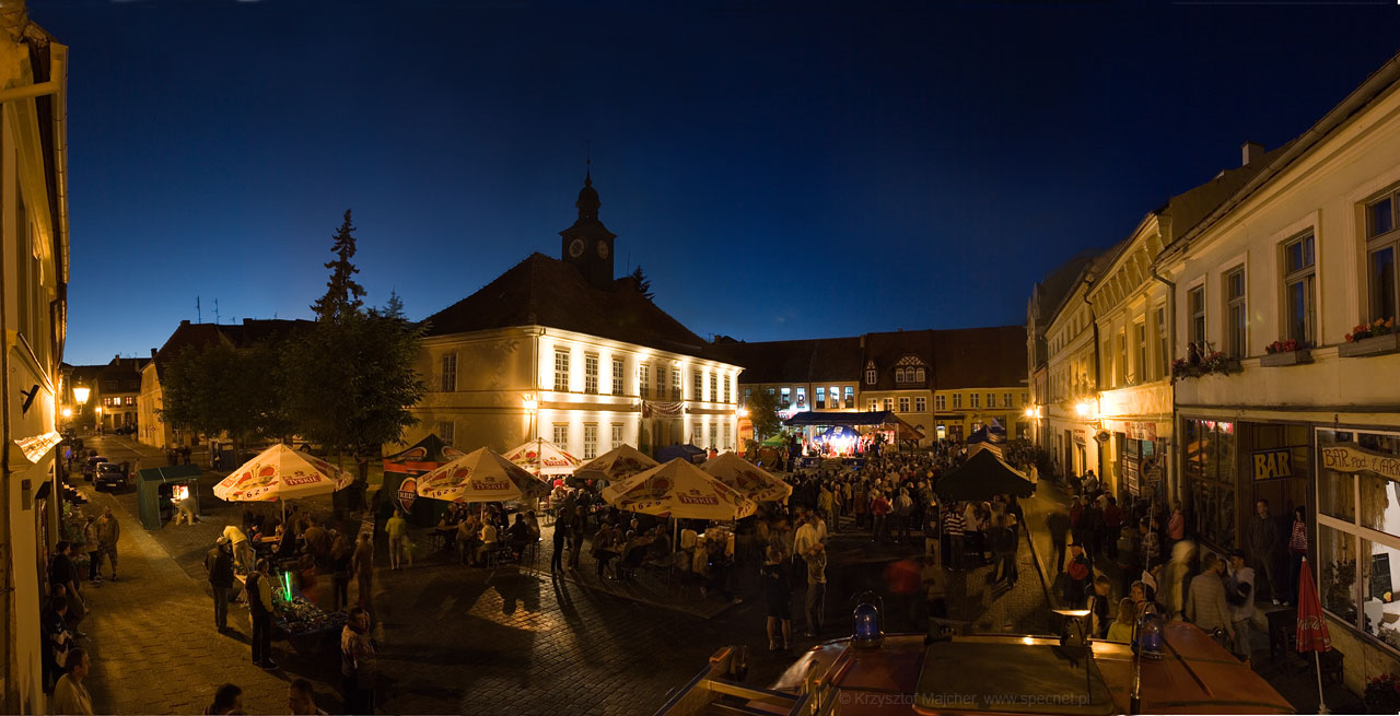 II Festiwal Kultury Ludowej Miast Partnerskich „Równianka” w Reszlu - Ratusz