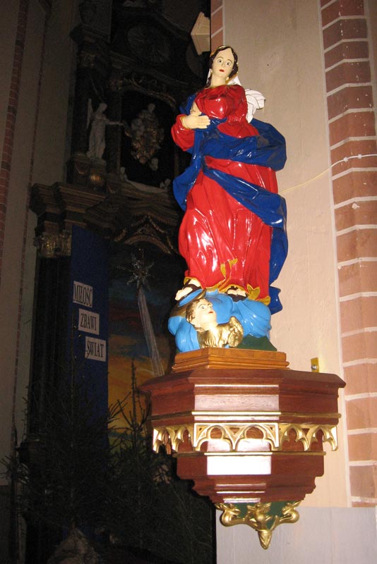 XVII-wieczna figura Madonny Warmińskiej Matki Bożej Pokoju.