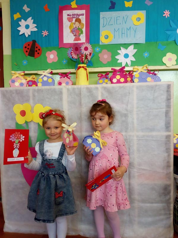 Dzień Mamy W Przedszkolu 3 Latki DZIEŃ MAMY W PRZEDSZKOLU ⁄ Reszel - miasteczko na Warmii