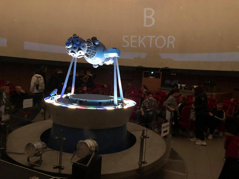 Wycieczka_do_planetarium