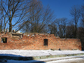 nalepiej zachowane fragmenty murów w okolicy mostu Wysokiego fot.Krzysztof Majcher