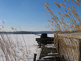 jezioro Legińskie - doskonałe warunki do wędkowania zarówno latem jak i zimą. fot.Krzysztof Majcher