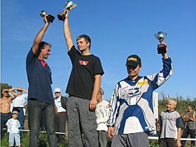 Motoctocross wrzesień 2005 - Zwycięzcy w klasie licencja A  fot.Krzysztof Majcher