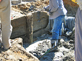 Badania archeologiczne studni fot.Krzysztof Majcher