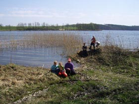 Obserwujemy jezioro Legińskie. fot. Halina Domjan
