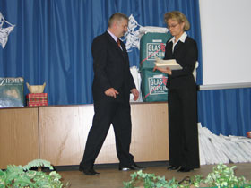 Organizatorzy i sponsorzy konkursu (Alicja Szarzyńska i Tomasz Łubieński) fot.Elżbieta Majcher.