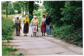  Tak wyglądał w 1991 roku dzisiejszy teren z garażami nad rzeką przy ul. Płowce.
 fot.Koło Ekologiczne Ekozespoły