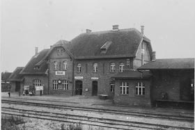 Stacja kolejowa - przed rokiem 1914 ..., fot.  reszel pl