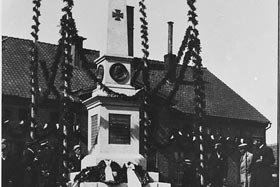 1906 - poświęcenie pomnika w 10 r ..., fot.  reszel pl