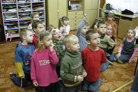 Uczestnicy zajęć – dzieci z reszelskiej zerówki.
 fot. Hania Domaradzka