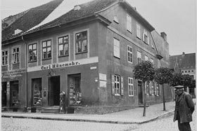 Delikatesy w 1906 roku
, fot.  reszel pl