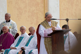 Jubileusz 40-lecia koronacji obrazu Matki Bożej Świętolipskiej - przemawia Prymas Polski Józef Glemp
 fot.Krzysztof Majcher