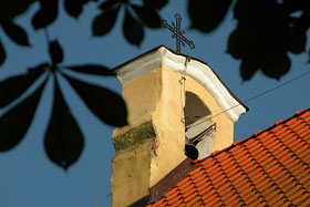 dzwonnica - mały Kościół fot. Marek Płócienniczak