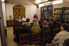 „Teatr przy stoliku” w Miejskiej Bibliotece Publicznej w Reszlu
 fot.Krzysztof Majcher