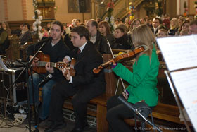 Gimnazjum i przyjaciele - koncertują 5 kwietnia 2009 r. fot.Krzysztof Majcher