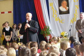 3 kwietnia 2009 w Szkole Podstawowej nr 3 w Reszlu
 fot.Danuta Baten.