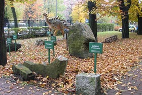 Kolekcja głazów przez Państwowym Instytutem Geologicznym w Warszawie.
 fot.Elżbieta Majcher.