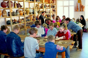 Warsztaty w pracowni ceramicznej
 fot.Jan Szewieliński