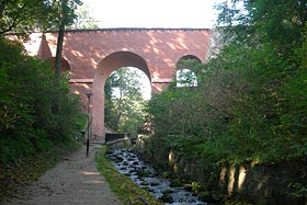 Widok mostu Wysokiego od strony parku.
 fot.Katarzyna Rawa-Gładych