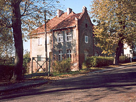 Rys. 3. Budynek biurowo-mieszkalny gazowni (widok I)