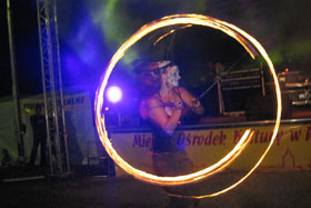 Dni Reszla 2006 - KONCERT MUZYKI ELEKTRONICZNEJ zespołu Piotra Krupskiego i TANIEC Z OGNIEM gupy "ABLAZE"