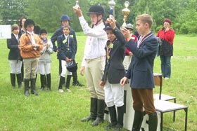 Andrzej Lakei (w białej koszuli)