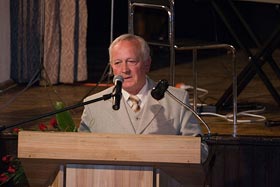Jan Lech - odznaczony medalem honorowym "Zasłużonym - Reszel"