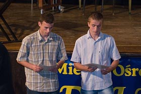Mateusz Terlik i Cezary Ślązak - reprezentanci województwa warmińsko-mazurskiego w finale krajowym rozgrywek w piłce nożnej o puchar im. Kazimierza De…