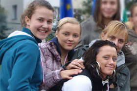 Wieloboje LA reprezentantki Gimnazjum na podium od lewej; Magda Subocz, Marlena Hryczuk, Agnieszka Jałoszewska i Marta Jałoszewska