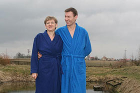Rodzina morsów- Danusia i Janusz Ciarka, druga pierwsza kobieta mors z Reszla. Pierwsza ponieważ kąpała się w Reszlu. Druga bo pierwsza kąpała się w B…