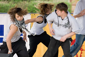 II Festyn Niezapominajki - akrobacje break dance