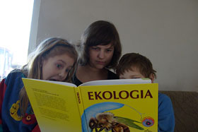 Trzeba było również znaleźć czas na edukację ekologiczną rodzeństwa.