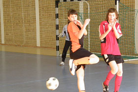Półfinał Mistrzostw Województwa WMZ LZS w Halowej Piłce Nożnej Kobiet RESZEL – 19.04.2009 r.
