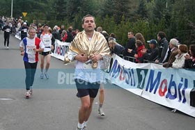 Grzesiek Rutkowski i Leszek Gwardęcki na 10 Poznań Maraton 2009