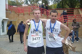 Grzesiek Rutkowski i Leszek Gwardęcki na 10 Poznań Maraton 2009