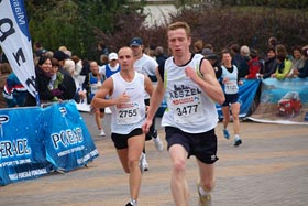 Grzesiek Rutkowski i Leszek Gwardęcki na 10 Poznań Maraton 2009
