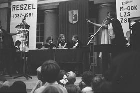Reszenalia 1981 - w mocno ekspresyjnej pozie - Roman Dulko
