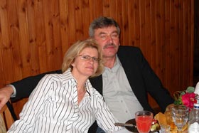 Halina i Włodek próbują zapozowac do portretu ha ha
